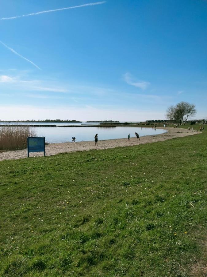 Bj Chalets - De Rug 1 - Vakantiepark Lauwersoog - Luxe Chalet Met Vaatwasser! Vroege Incheck! Exterior foto
